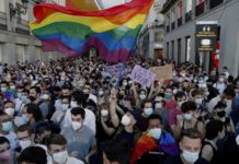 #JusticiaParaSamuel | La homofobia franquista del Régimen Monárquico, con VOX a la cabeza, le asesinó
