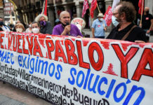 Crónica 3A | Un grupo de manifestantes exige la liberación del marinero español atrapado en Yemen