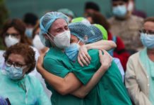 Otro verano pandémico, en aras de sus beneficios y a costa de nuestra salud