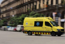 “¿Cómo te puede atender bien una persona que no ha descansado en 18 horas?” | Entrevista con el sector del transporte sanitario (Catalunya)